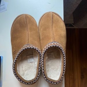 Ugg Tazman slippers size 8. Great condition.